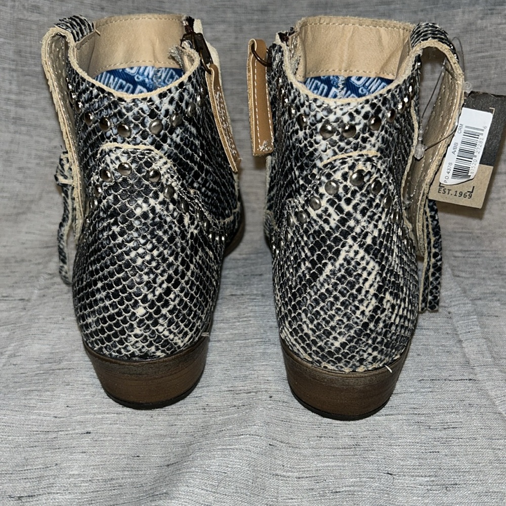 Dingo Clementine Leather Ankle Boots - Picture 4 of 16
